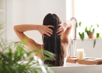 Voici le gommage parfait pour un rituel capillaire revitalisant