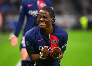 Football / LDC – Le PSG s’offre un duel contre l’OL en demi-finale