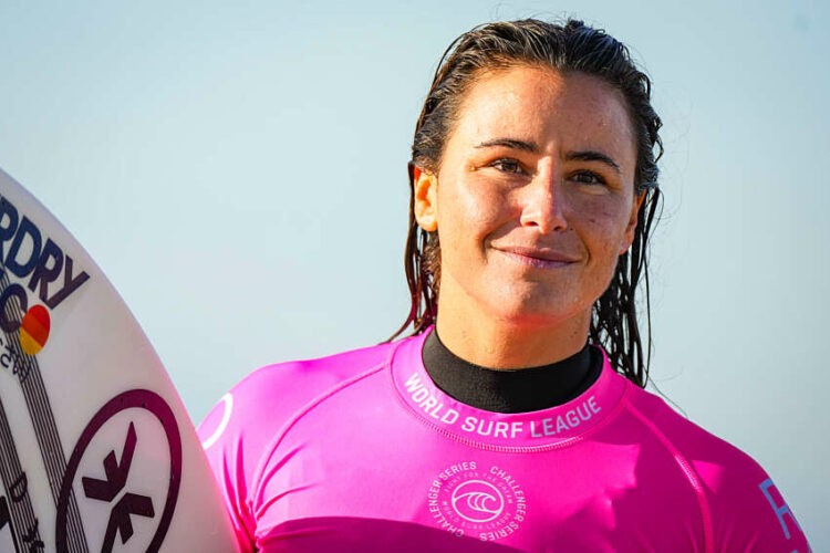 Surf – Johanne Defay : « emlyon m’aide à équilibrer les deux aspects de ma vie, études et sport »
