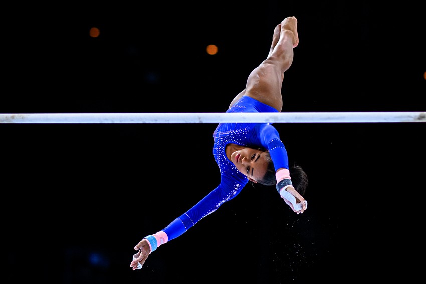 Gymnastique - Mélanie De Jesus Dos Santos en or aux barre asymétriques à Antalya