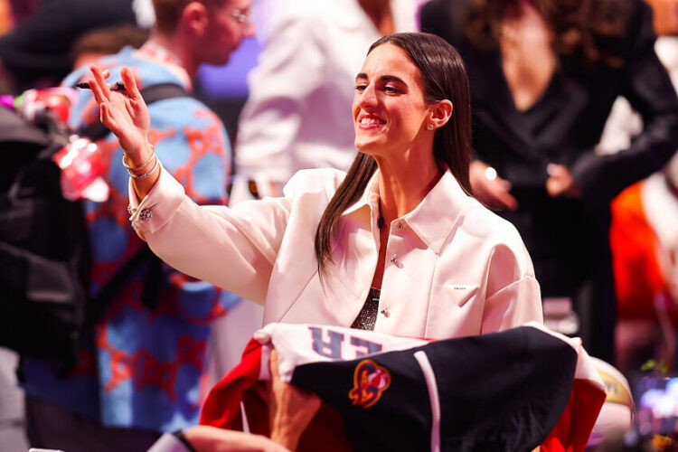 Basket / WNBA – Clark draftée en première position, Les Françaises Leite et Lacan dans le top 10 !