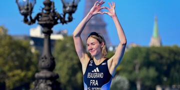 Triathlon – Cassandre Beaugrand remporte le triathlon de Cagliari