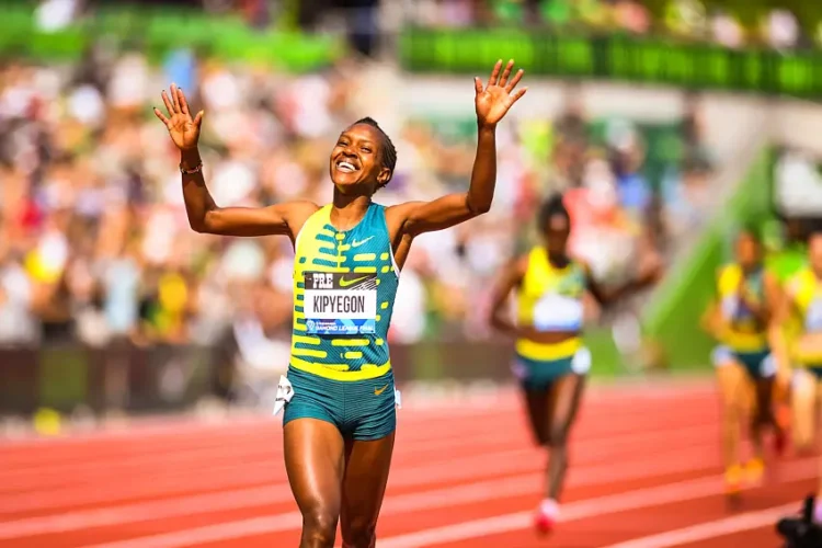Athlétisme – Nouveau record du monde pour Faith Kipyegon