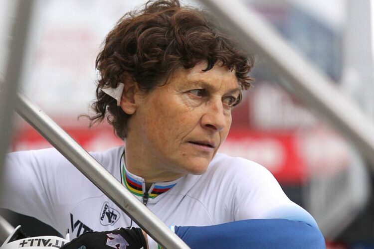 Cyclisme – Jeannie Longo hospitalisée après une chute
