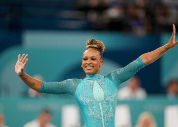 Gymnastique / JO 2024 – Rebeca Andrade décroche l’or au sol, Simone Biles en argent