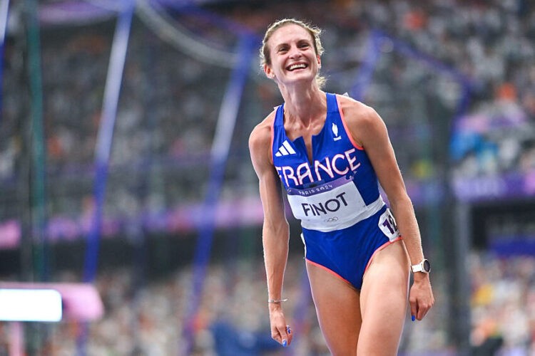 Athlétisme / JO 2024 – Après sa belle performance, Alice Finot a demandé son compagnon en mariage