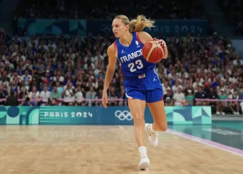 Basket / JO 2024 : Les Bleues en quart malgré une défaite face à l’Australie