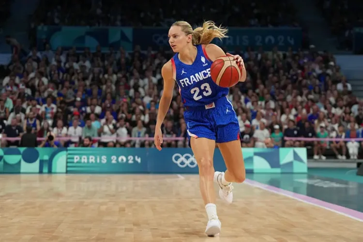 Basket / JO 2024 : Les Bleues en quart malgré une défaite face à l’Australie