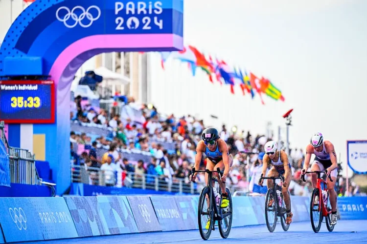 Triathlon / JO 2024 – Claire Michel aurait été hospitalisée après sa baignade dans la Seine…