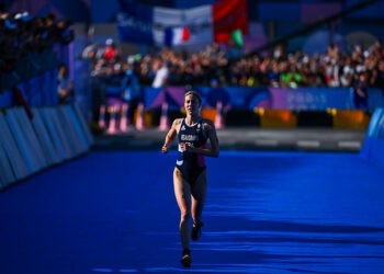Triathlon – Cassandre Beaugrand, première Française sacrée championne du monde