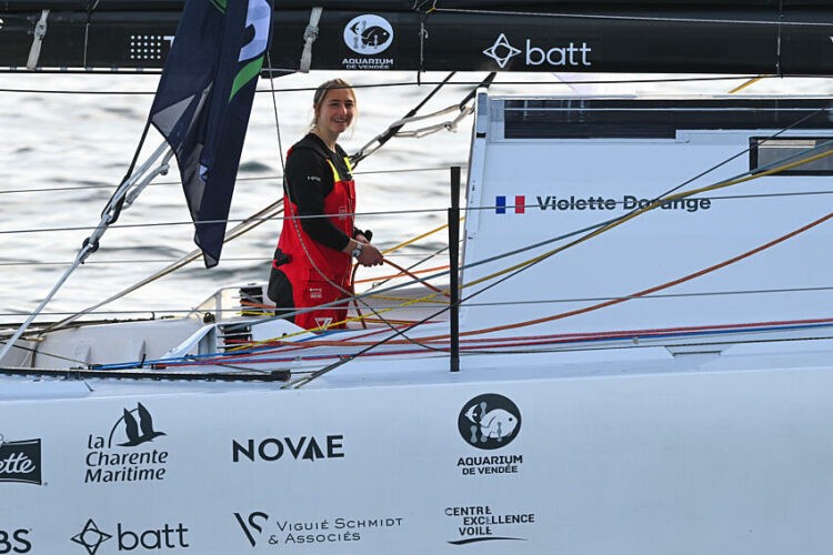 Voile / Vendée Globe – Violette Dorange boucle son premier tour du monde en 25e position