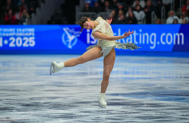 Patinage – De retour sur la glace, Alysa Liu crée la surprise en devançant les grandes favorites