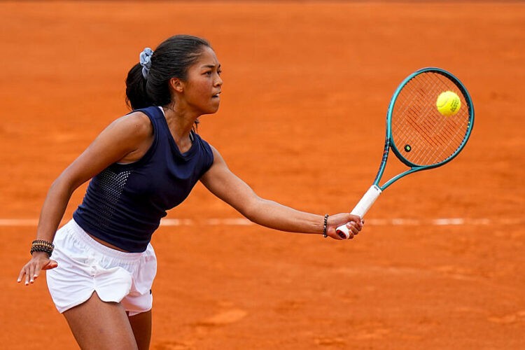 Tennis – La Française de 19 ans Tiantsoa Sarah Rakotomanga Rajaonah s’offre sa première victoire sur le circuit professionnel !