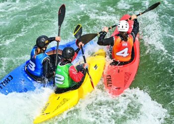 Le kayak gonflable en duo : un sport nautique en pleine expansion chez les femmes