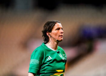 Rugby – Aurélie Groizeleau, seule arbitre française retenue pour la Coupe du monde féminine de 2025