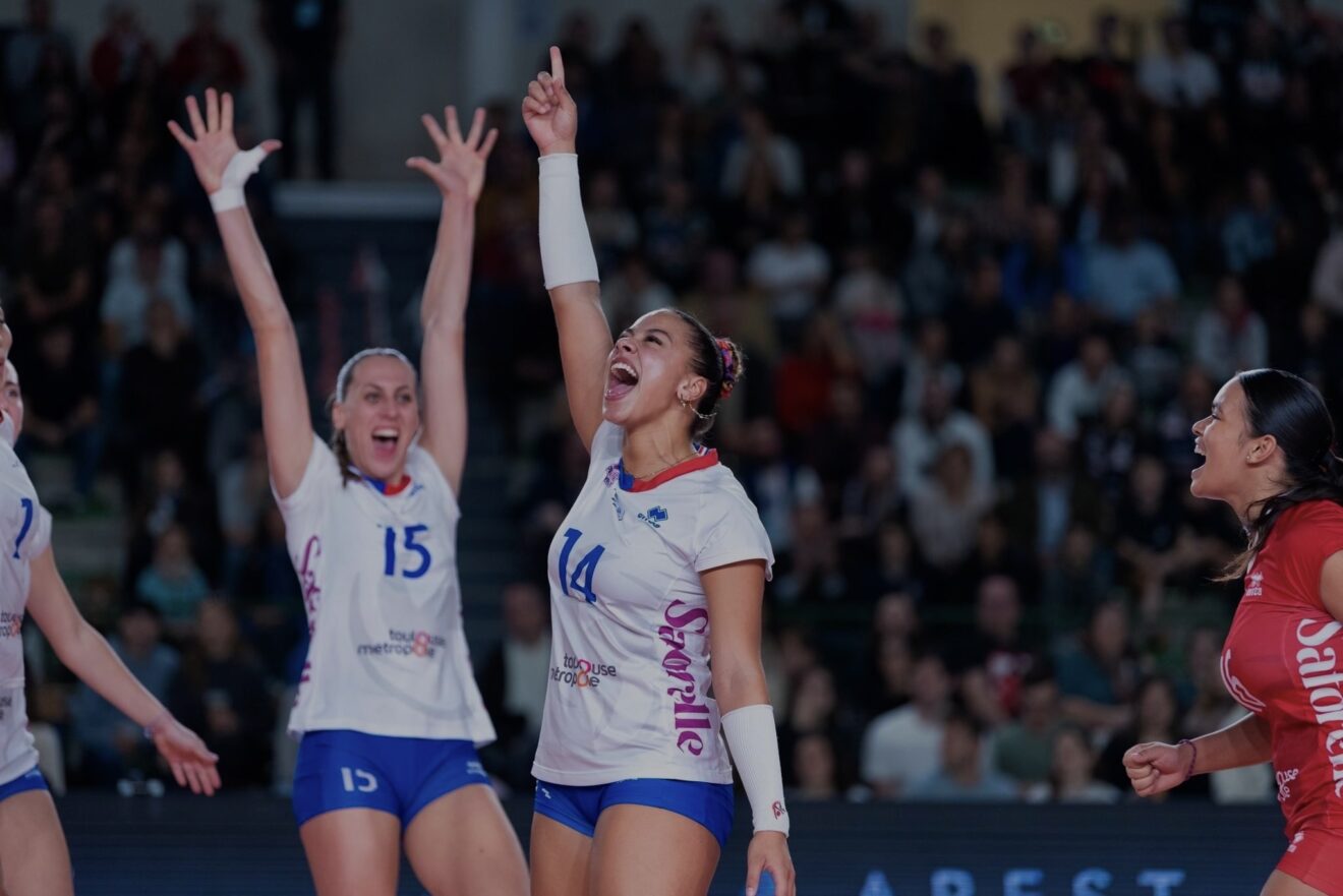 Volley - Les 5 looks préférés de Naomy Govou