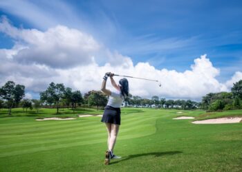 J’ai testé pour vous le golf à l’Isle Jourdain et… Je suis « presque » prête à défier Céline Boutier !