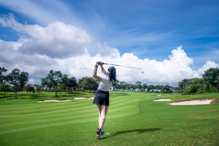 J&rsquo;ai testé pour vous le golf à l&rsquo;Isle Jourdain et… Je suis « presque » prête à défier Céline Boutier !