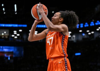 Basket / WNBA – Leïla Lacan en feu malgré la défaite du Sun !
