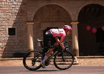 Cyclisme : Marlen Reusser décroche l’or mondial