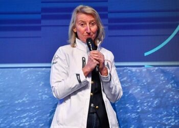 Catherine Chabaud, première navigatrice à boucler un tour du monde en solitaire, nommée ministre de la Mer