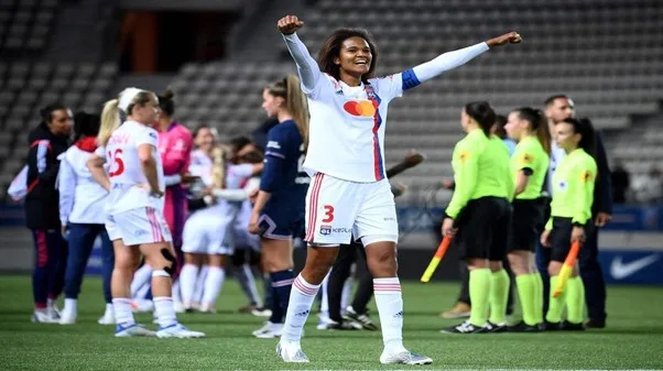 Le salaire de Wendie Renard : combien gagne l&rsquo;internationale française ?