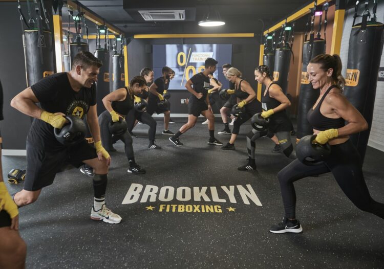 Le Brooklyn Fitboxing sans aller à New York : la boxe avec sac perché connecté !