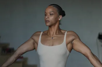 Dounia Lhr, première femme au monde à réussir la croix de fer : « Rien n’est impossible lorsqu’on fait preuve de travail, de discipline et de persévérance »