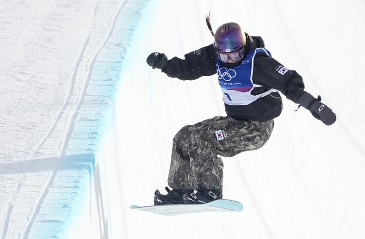 Snowboard – La surprise du jour aux JO : Gaon Choi devance la légende Chloe Kim en halfpipe