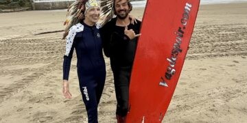 Claire, 73 ans, surfeuse le temps d’un rêve