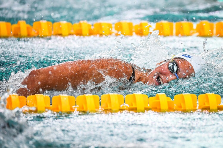 Natation en eau glacée : Ludivine Blanc réalise un exploit historique en Finlande