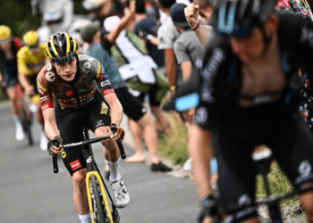 Débriefings d’équipe qui ont décidé l’issue des courses par étapes