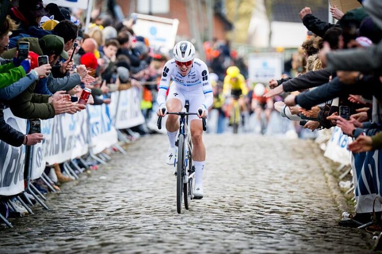 Cyclisme / Tour des Flandres – Vollering s’impose devant Ferrand Prévot