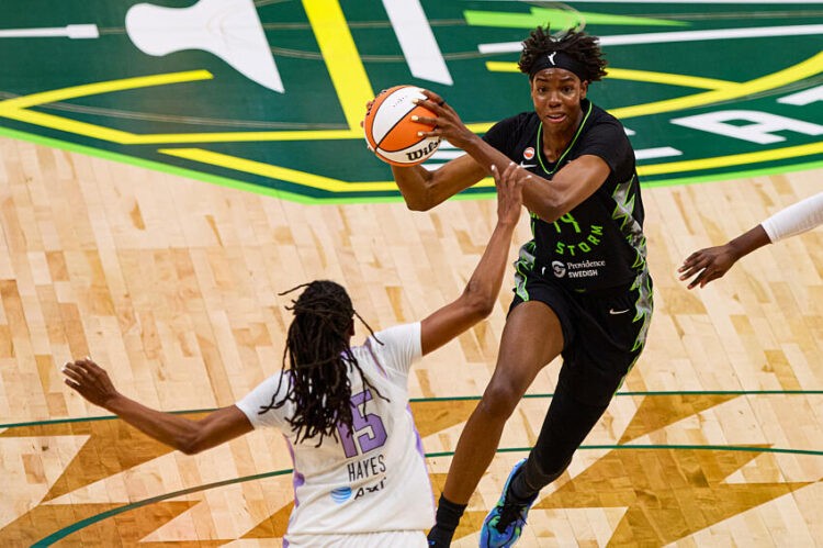 Basket / WNBA – Dominique Malonga affole les compteurs avec 37 points