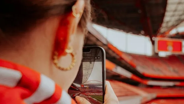 Sport féminin et divertissement connecté : de nouvelles habitudes chez les fans