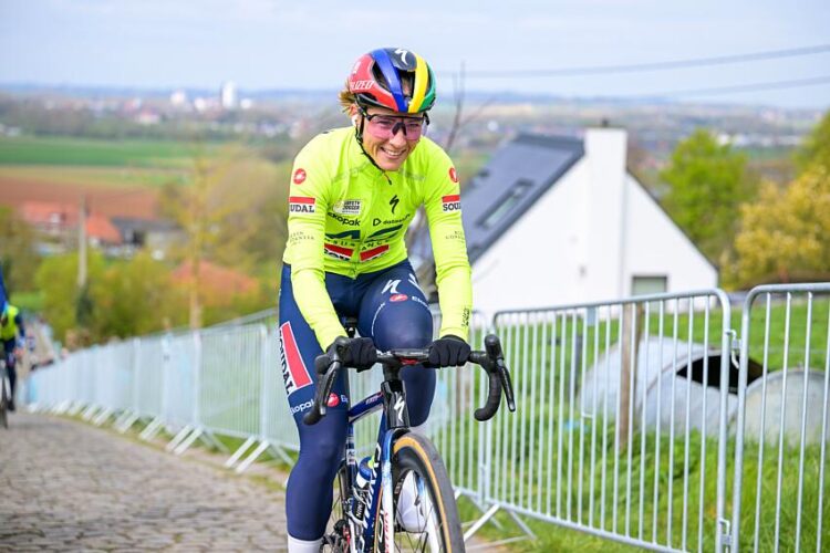 Cyclisme / Tour de France Femmes – Kim Le Court s’offre la 6e étape