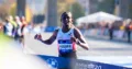 Marathon de Berlin – Tigst Assefa a bouclé la course avec une rupture totale du tendon d’Achille