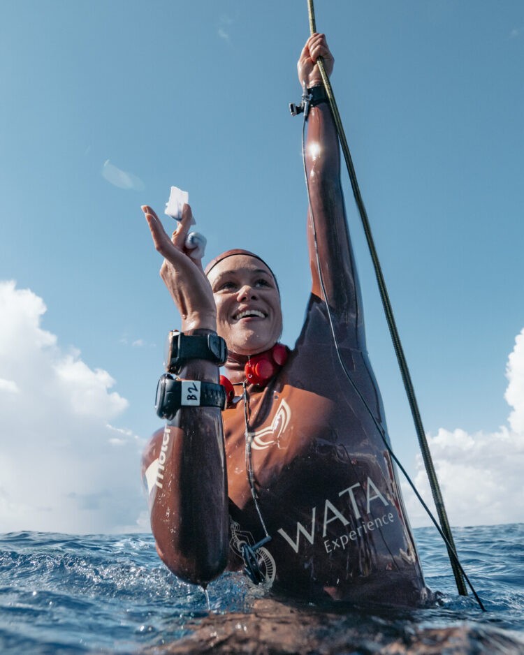 Apnée – Jade Agboton dépasse les 100 mètres et décroche l’argent mondial