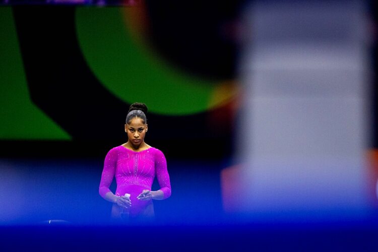Gymnastique / Mondiaux – Privée de deux JO, Skye Blakely sort enfin de l’ombre de Simone Biles
